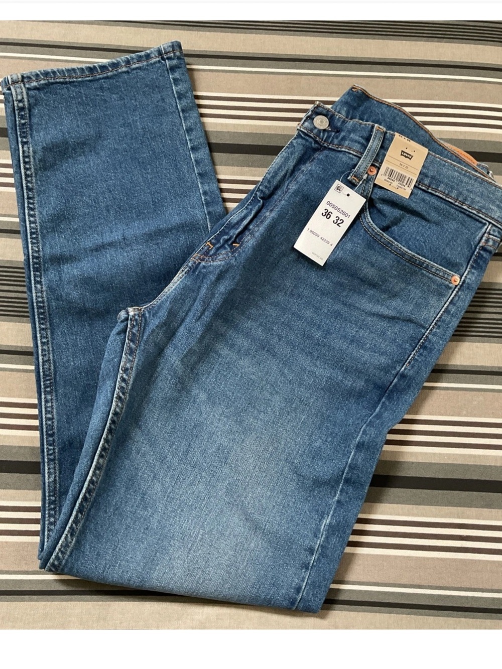 NWT LEVIS 505 REGULAR STRETCH JEANS SZ 36X32 005052601 $69.50